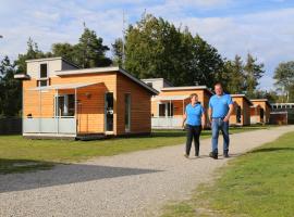 Læsø Camping & Hytteby, hotel berdekatan Laeso Airport - BYR, 