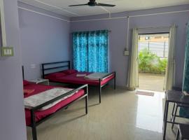 Buvana Lodge, cabin in Dudhnai