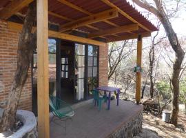 Caba&ntilde;a en la Monta&ntilde;a Tepozteca，迪坡斯特蘭的木屋