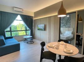 市中心海景爆款 步行到码头夜市 Jesselton Quay高楼层公超赞自助入住 Top Seaview Pick in Town Walk to Jetty & Night Market High-Floor Condo Easy Self Check in, hotel in Kota Kinabalu