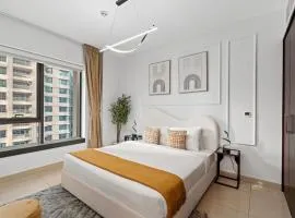 White House With Burj Views, Free Parking