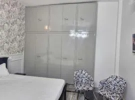 Hotel O The Classic Crown Hotel & Resort