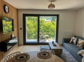 Luxurious flat at St Gervais, hotel v destinaci Saint-Gervais-les-Bains