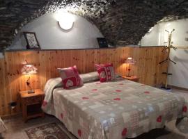 B&B La Vieille Meison de Pappa, hotel romántico en Aosta