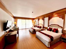 The Golf Lodge Hotel Laem Chabang Golf, khách sạn ở Ban Nong Wa