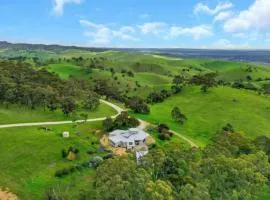 Rural retreat! 5 min to wineries & 10 min to town