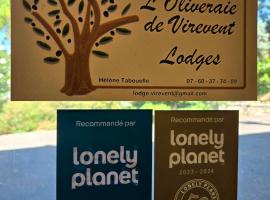 Kalnu kotedža Les lodges de l'oliveraie de Virevent Grasā