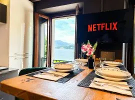 STRESA fronte lago con spiaggia privata - LAKEFRONT VIEW