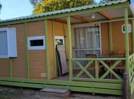 Chalet Confort 2 Chambres avec Terrasse - API-1-52-588, Hotel in Ribes
