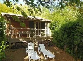 Chalet avec Terrasse - 2 Chambres, 5 Couchages - API-1-52-629