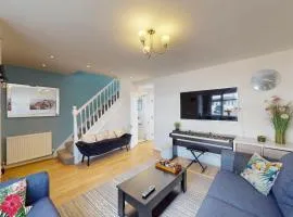 3 Bed Home - 10 Min Walk to Mill Hill Tube