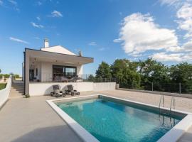 Villa Mariza by Istrialux, hotel in Gorica