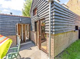 Snug Holiday Home in Nieuwvliet, hotel in Nieuwvliet