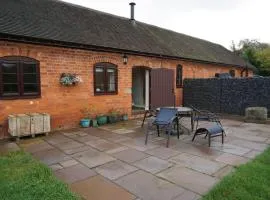 Tranquil Farlow Retreat Sleeps 4 with Parking