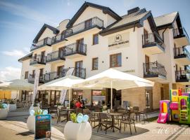 Marina Mielno z widokiem na jezioro, hotel a Mielno