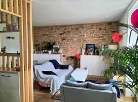 Le charme de l'ancien au goût du jour avec parking