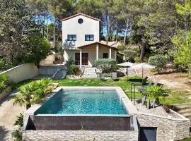 Altinea - Family Home with Infinity Pool