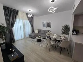 2bhk Canal View near Ferrari World and Sea World