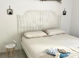 Condominio Tirrenia 5, hotel in Lignano Sabbiadoro