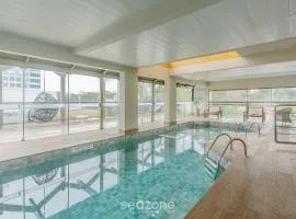 Apto em Cond. c/ Piscina aquecida CUR0905