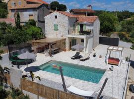 NEW 2024! Casa Vecchia, hotel din Višnjan