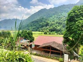 Nam Pé Tày Homestay - View hồ Ba Bể, hotel in Bắc Kạn