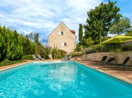 Le Prieuré beautiful stone property with views, ξενοδοχείο σε Saint-Germain-du-Bel-Air