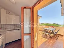 239 - Comoda mansarda in centro a Sirolo, con vista mare - POSTO AUTO E ARIA CONDIZIONATA INCLUSI - SPIAGGIA WHITE BEACH CLUB OMAGGIO dal lun al ven FINO AL 02-08