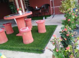 Liza Homestay, hotel v mestu Bachok