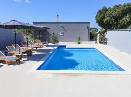 Villa Dalmatia with pool