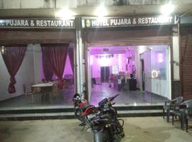 Pujara Hotel, hotel in Diggi