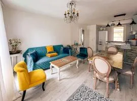 Cosy Stay with Balcony Near the Beach