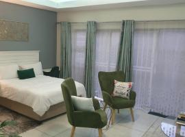 Inspire Cottage near OR Tambo Airport & Greenstone