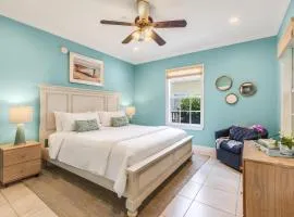 ROYAL PALM SUITE at Travelers Palm Inn Key West
