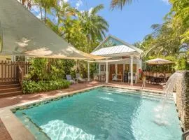 COCONUT PALM SUITE at Travelers Palm Inn Key West