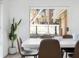 Domi Rentals - The Willow Home