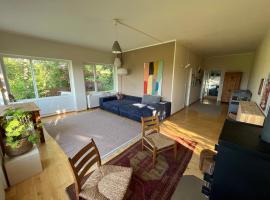 Altes Zeichenstudio im Grünen, hotel i Murnau am Staffelsee