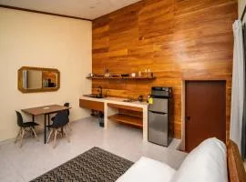 Bright & Spacious Ground Floor Suite Casa Jurel