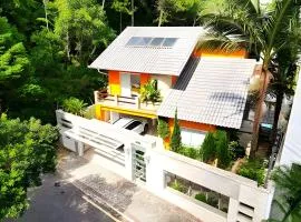 CURTA! |135| Casa | Piscina | Prox. Roda Gigante