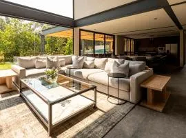 Casa Cundi, Contemporary Living in Nature