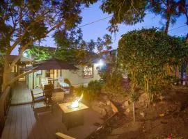 3BRB with Bonus Bedroom, Hot Tub, Tropical Oasis
