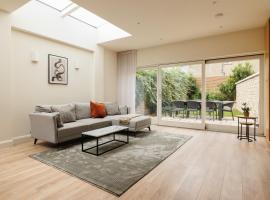 GuestReady - Contemporary home with garden、ダブリンのホテル