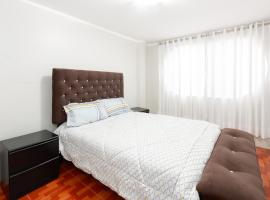 Alameda Suite Ayacucho, acomoda&ccedil;&atilde;o com cozinha em Ayacucho