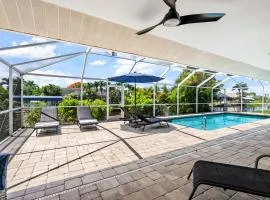 Gorgeous Direct Sailboat Access home with solar heated pool - Villa Linda