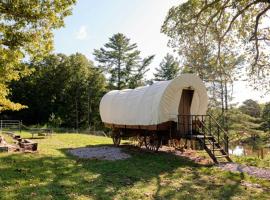 True West Campground, luxury tent in Jamestown