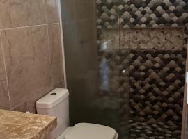 Casa dunna azul، فندق في ترايري