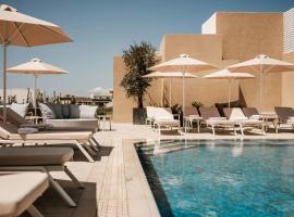 Courtyard by Marriott Sliema, hotel com estacionamento em Sliema