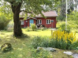 3 person holiday home in UDDEVALLA-By Traum, hotel a Uddevalla