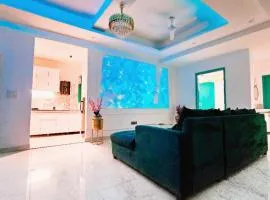 Mykonos Sky Penthouse Rooftop Pool 150" Cinema