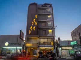Yellow Star Gejayan Hotel, hotel in Yogyakarta